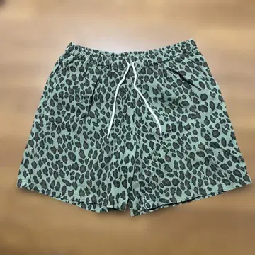 KING SIZE 레오파드 무늬 숏팬츠