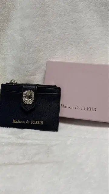 Maison de FLEUR 비쥬 패스 케이스 블랙