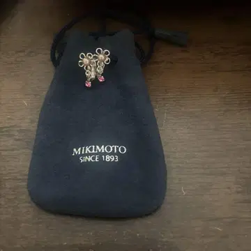 MIKIMOTO 실버 후프 귀걸이 핑크 스톤