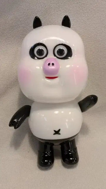 BLACK PEARLS Josh Wang FIGI Panda Ver.