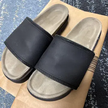 핸더 스킴 Hender Scheme 샌들