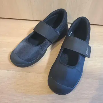 810s ET038 BELTEDU BLACK 25.0cm 시착만 한 상품