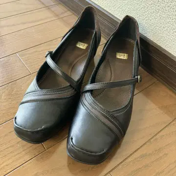 바로 발송 ing 스트랩 펌프스
