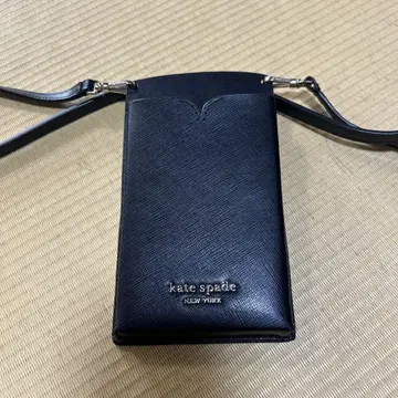 kate spade 블랙 스마트폰 숄더백