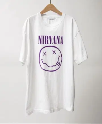 Johnbull NIRVANA SMILEY 티셔츠
