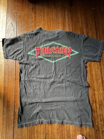 빈티지 THRASHER 페이드 티셔츠