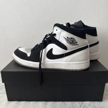 Air Jordan 하이컷 스니커즈 화이트/블랙