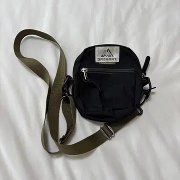 GREGORY thisisneverthat 콜라보 숄더