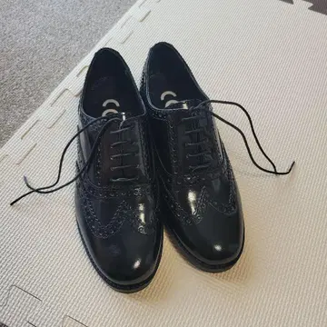 여성용 블랙 옥스포드 신발