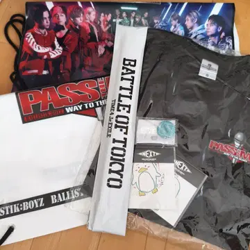 새상품! BALLISTIK BOYZ 7점 세트 티셔츠 사이즈 S 스티커