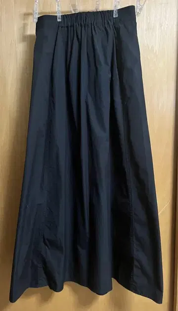 MACPHEE 블랙 플레어 롱 스커트