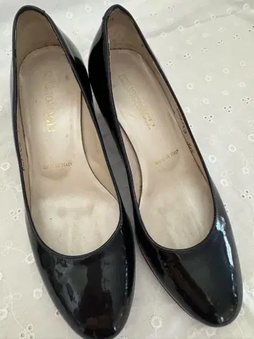 BRUNO MAGLI 블루노말리 에나멜 블랙 22.5cm