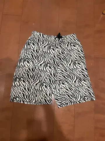 구제 의류 하프 팬츠 기모 제브라 패턴 프린트