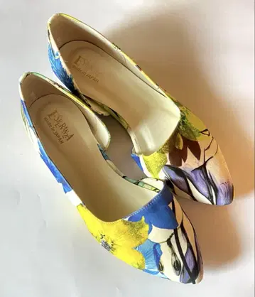 새상품급 ESPERANZA 펌프스 꽃무늬 23cm