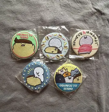 오분구와 함께 자수 캔배지