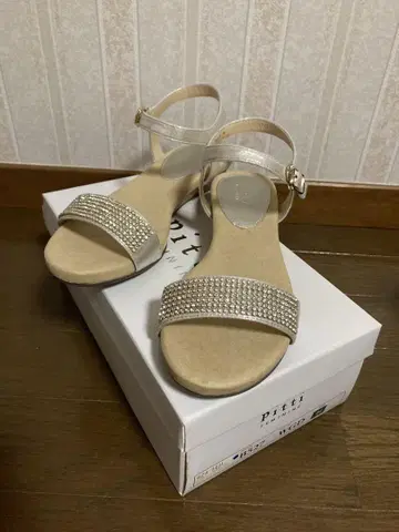 pitti 샴페인 골드 샌들 24cm
