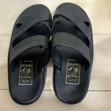 ISLAND SLIPPER 블랙 샌들