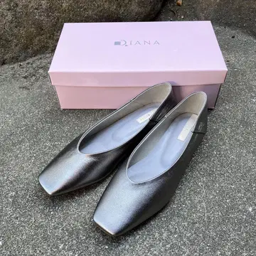[새상품] DIANA 다이애나 메탈릭 플랫슈즈