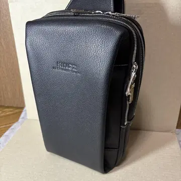 킹즈 바디백