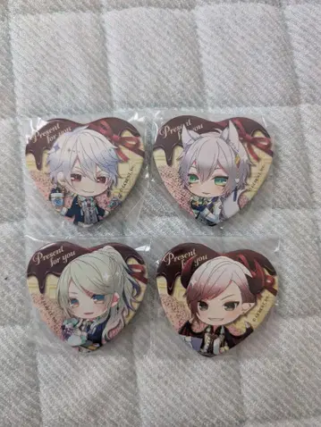 꿈 왕국과 잠자는 100명의 왕자님 하트 모양 캔뱃지 4개 세트