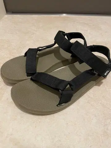 Teva x MHL 콜라보 샌들 카키블랙 28cm