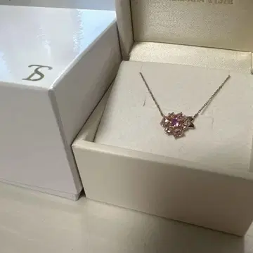 Samantha Tiara 수국 모티브 목걸이