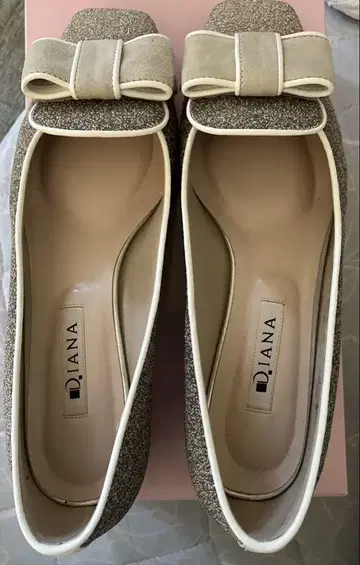 Diana 골드 계열 리본 포함 로퍼 23.5cm