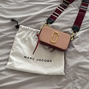 MARC JACOBS