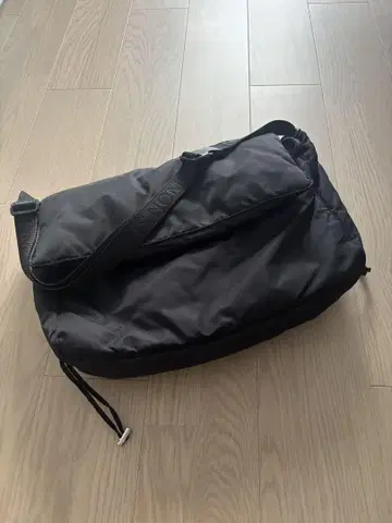 NOMADIS 숄더백 BODY FLAP