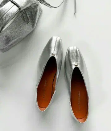 아쿠아 스퀘어토 로우힐 펌프스