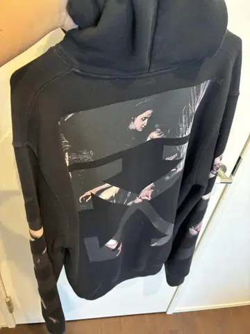 OFF 그래픽 후드티 블랙