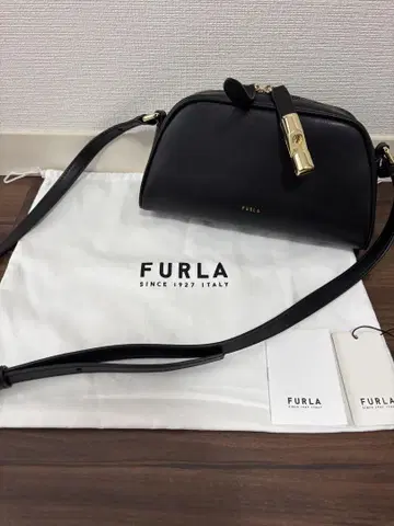 FURLA Goccia 블랙 숄더백