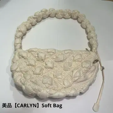 새상품급 [ CARLYN ] Soft Bag M 숄더백 아이보리