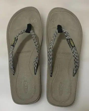 킨 KEEN 여성용 샌들 25cm