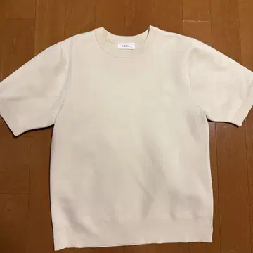 미라 오웬 T shirt