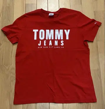 TOMMY JEANS 레드 티셔츠 XL