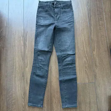 J BRAND 다크 그레이 스키니 데님 하이웨스트