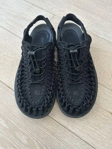 [새상품급] KEEN UNEEK MEN 샌들 블랙 유니크 27cm