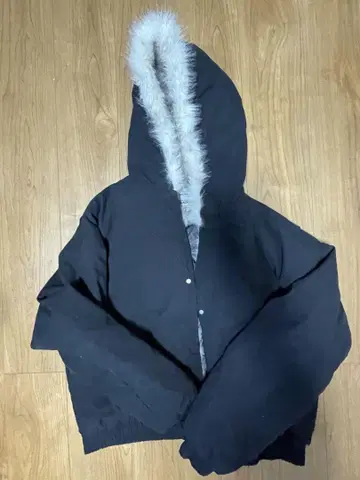 퍼 블랙 다운 자켓