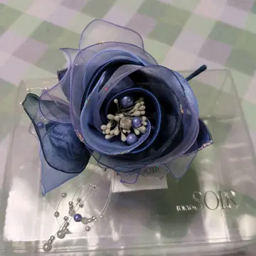 도쿄 소와르 코사지 블루