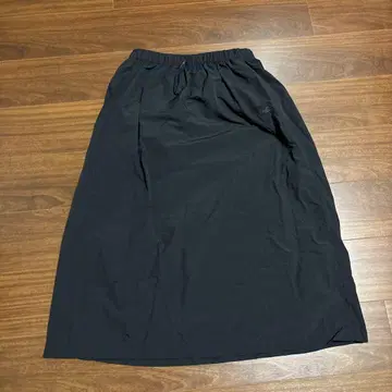 THE NORTH FACE 블랙 종아리 기장 스커트