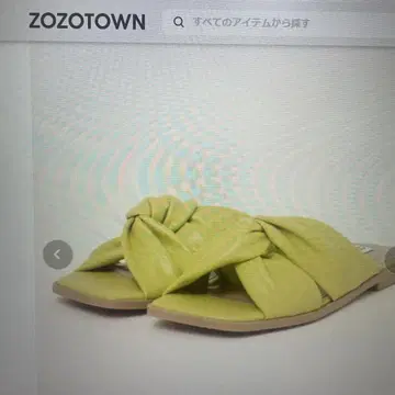 STEVE MADDEN HOORAY-RS 크로스 디자인 샌들