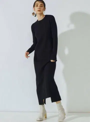 UN3D. 베이직 니트 원피스