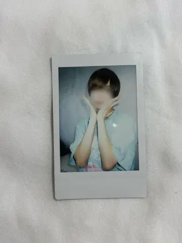 러브식 료 폴라로이드 사진