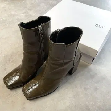 SLY 카키 숏부츠