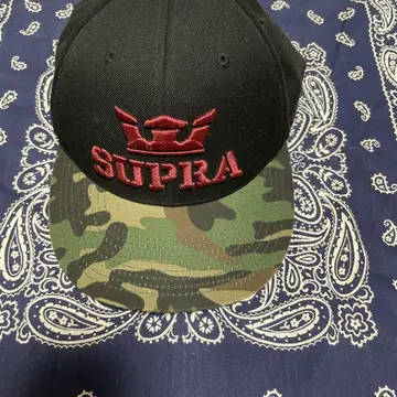 저스틴 비버 착용 SUPRA 야구 모자 블랙/카모플라쥬