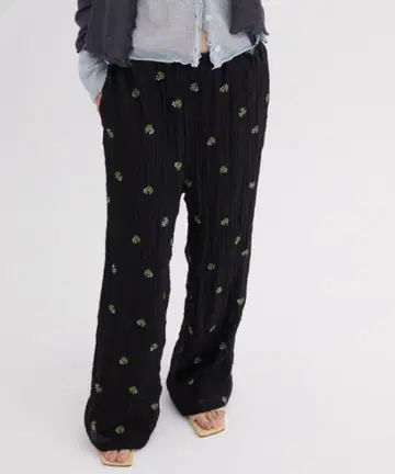 FUULLY STUDIOS / flower sheer pants