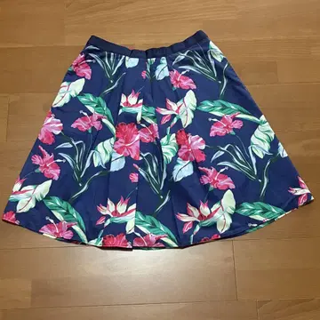 TOMMY HILFIGER 플레어 스커트
