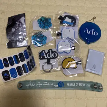 Ado 모나리자의 옆얼굴 가챠 세트