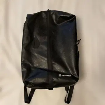 Volcom 블랙 럭색 백팩